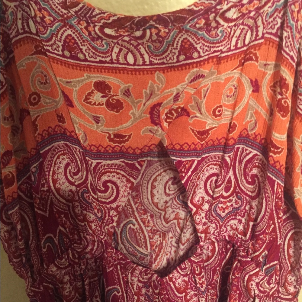 Gorgeous romper! - Picture 4 of 5